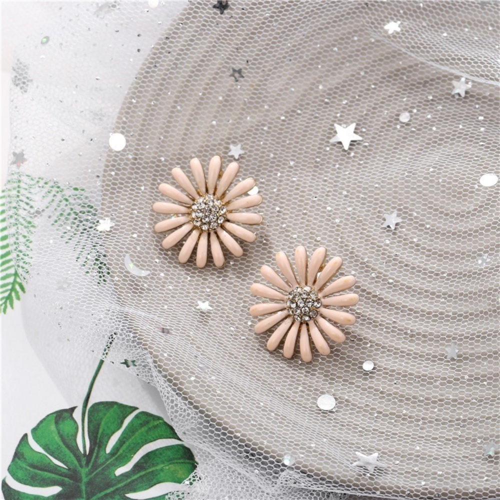 *JACQUELYN* Pink x Rhinestone Flower Stud Earrings - Picture 3 of 6